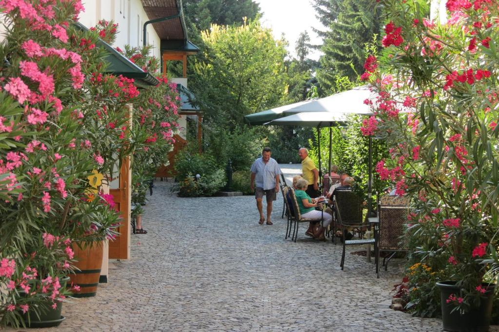 Gartenpension Fischl Mörbisch am See Екстериор снимка